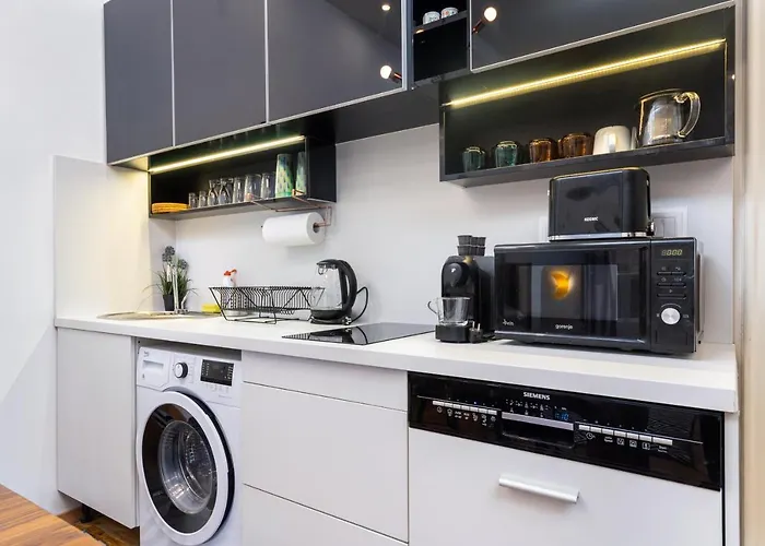 Boutique Economy Downtown Design Apartments - Free Parking - Balcony - Super Puplic Transport - Ac Budapest