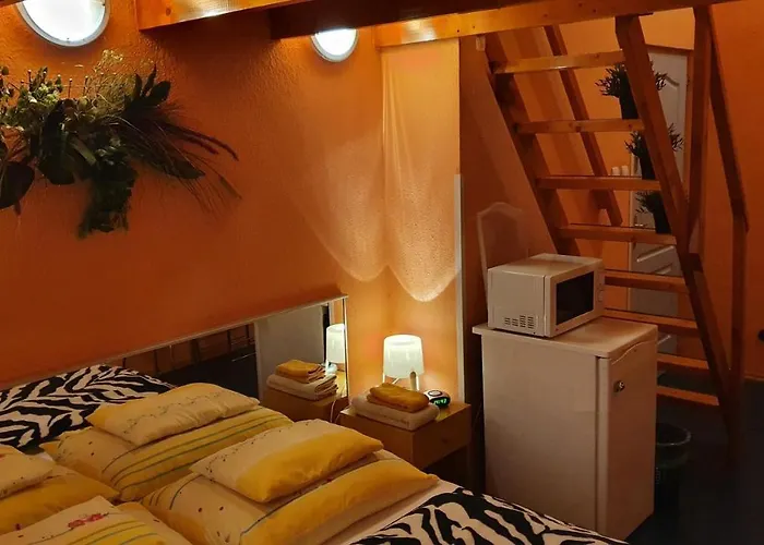 "Hotel 30" Rooms In The Centrum -Free Garage Parking Budapeste