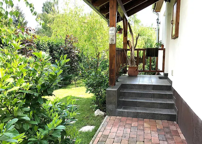 Full 2Bdr Garden House Near To Downtown Metro Free Parking Hotel Budapeste