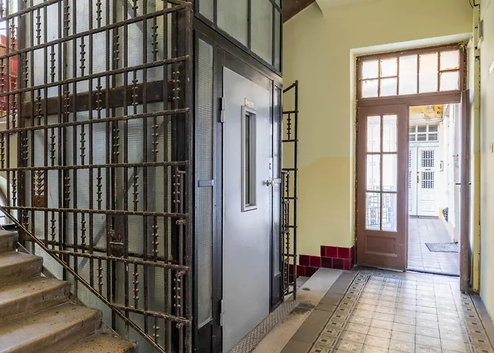 Great Value Apartment / City Centre Budapeste