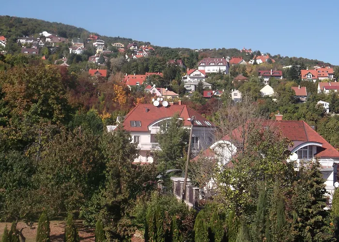 Helios Hotel Apartments Budapeste com campo de golfe
