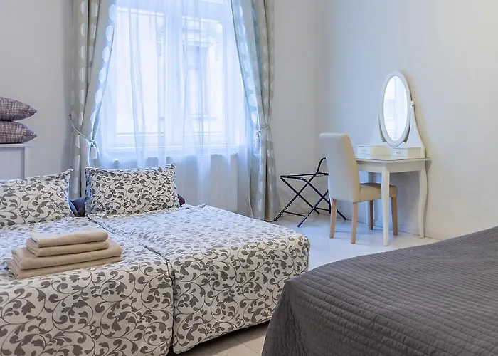 Boutique Goldcentral Apartment Grand Boulevard In The Heart Of The City Budapest